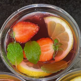 Herbata mrożona truskawkowa