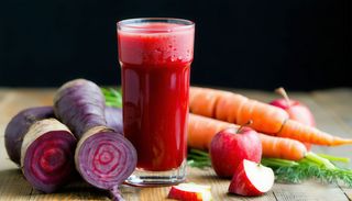 Sok świeżo wyciskany CZERWONY