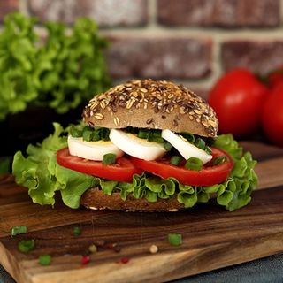 Kanapka z jajkiem i szczypiorkiem 