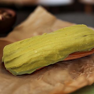 Ekler o smaku pistacjowym 