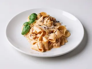 Makaron Papardelle z kurczakiem