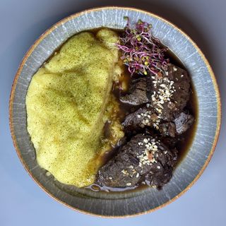 Policzki wołowe z pikadą