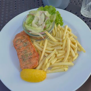 Pieczony filet z łososia 