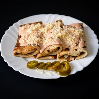 Naleśniki z kurczakiem i pieczarkami