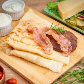 Naleśnik wytrawny Burger Classic