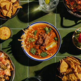 Sopa de tortilla z wołowiną