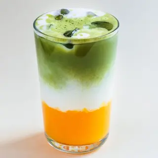 Iced Peach Matcha Latte 300ml