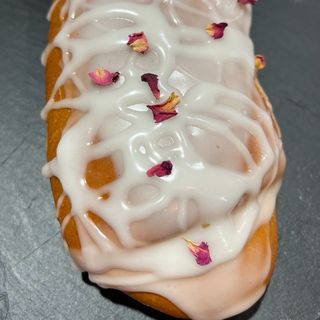 Drożdżówka z malinami i mascarpone