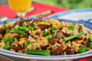 Ryż smażony z wołowiną