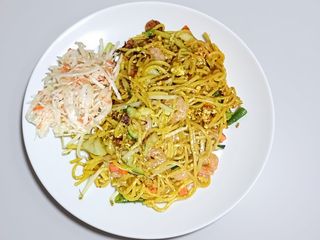 Makaron chinśki z krewetkami