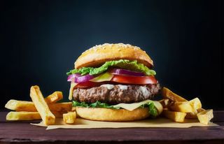 Zestaw hamburger + frytki