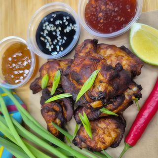 Kurczaczki z sosami - 6 szt.