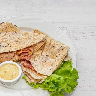 TORTILLA Z KURCZKIEM