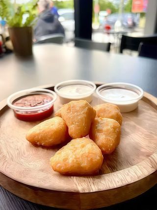 Chilli cheese toppers