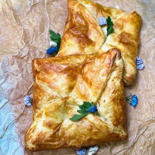 Chaczapuri z wędzonym serem i pieczarkami 250 g