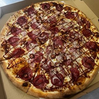 Pizza Wędzona kiełbasa 45cm