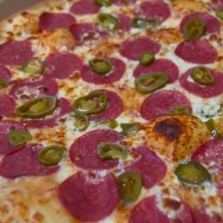Pizza z jalapeno 32cm