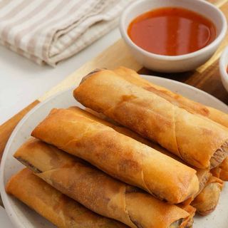 Sajgonki z makaronem 2 szt.