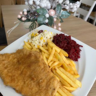 Pierś panierowana z frytkami