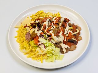 Kebab na talerzu super mega z serem