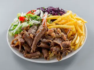 Kebab na talerzu