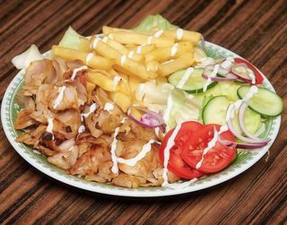 Kebab na Talerzu z Serem Duzy