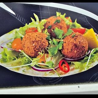 Talerz falafel wegetariański