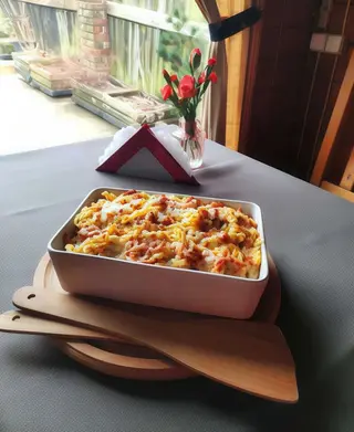Zapiekanka z kiełbasą