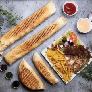 Kebab w bułce z serem