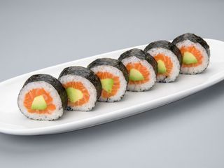 Futomaki łosoś grill 8 szt