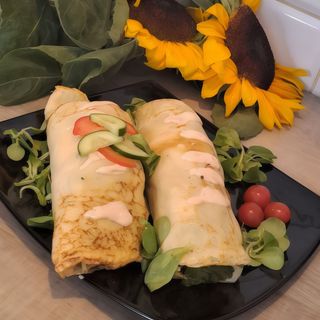 Naleśniki z kurczakiem i warzywami