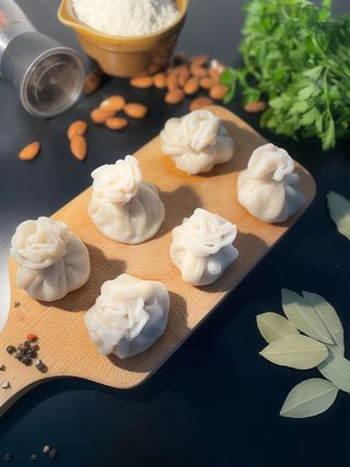 Chinkali z wieprzowiną i wołowiną 4 szt