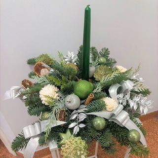 Świąteczna kompozycja na talerzu "SPARKLING GREEN"