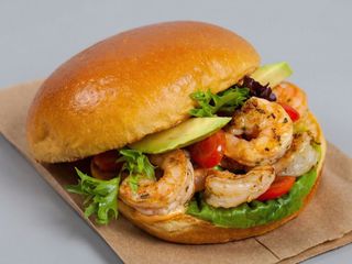 Burger Krewetka surf&turg