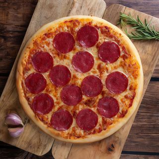 Pizza Salami - familijna