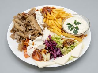 Kebab na talerzu duży