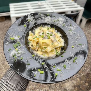Makaron Fettucine Alfredo