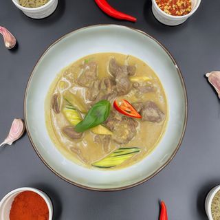 Green curry beef 1p