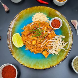 Pad thai tofu