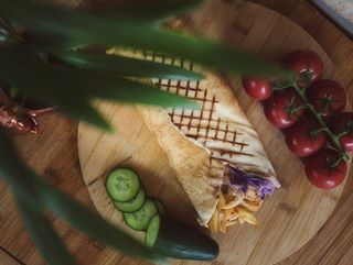 Kebab w cieście z frytkami standard