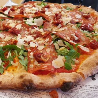 Pizza Salame E Rucola