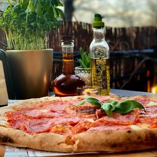Pizza salami Milano 