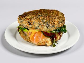 Komo Burger z łososiem