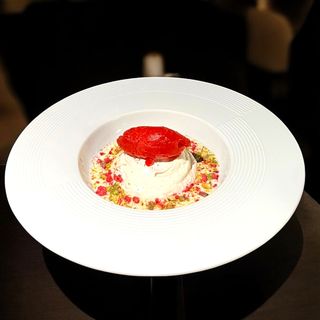 Beza Pavlova "Truskawkowa chmurka"