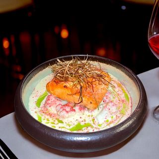 Łosoś w delikatnym sosie śmietanowym