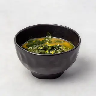 Zupa Miso z łososiem