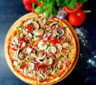 16. Pizza Wega 24cm