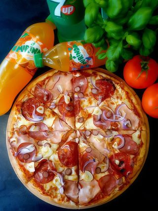 45. Pizza Mięsna 24cm