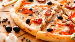 41. Pizza Czerwona 33cm