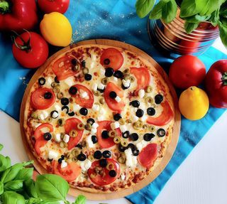 8. Pizza Grecka 50cm